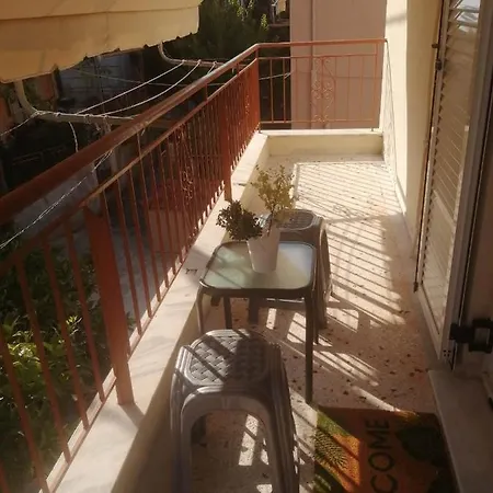 Elia's Maisonette 度假居 阿尔戈斯托利翁